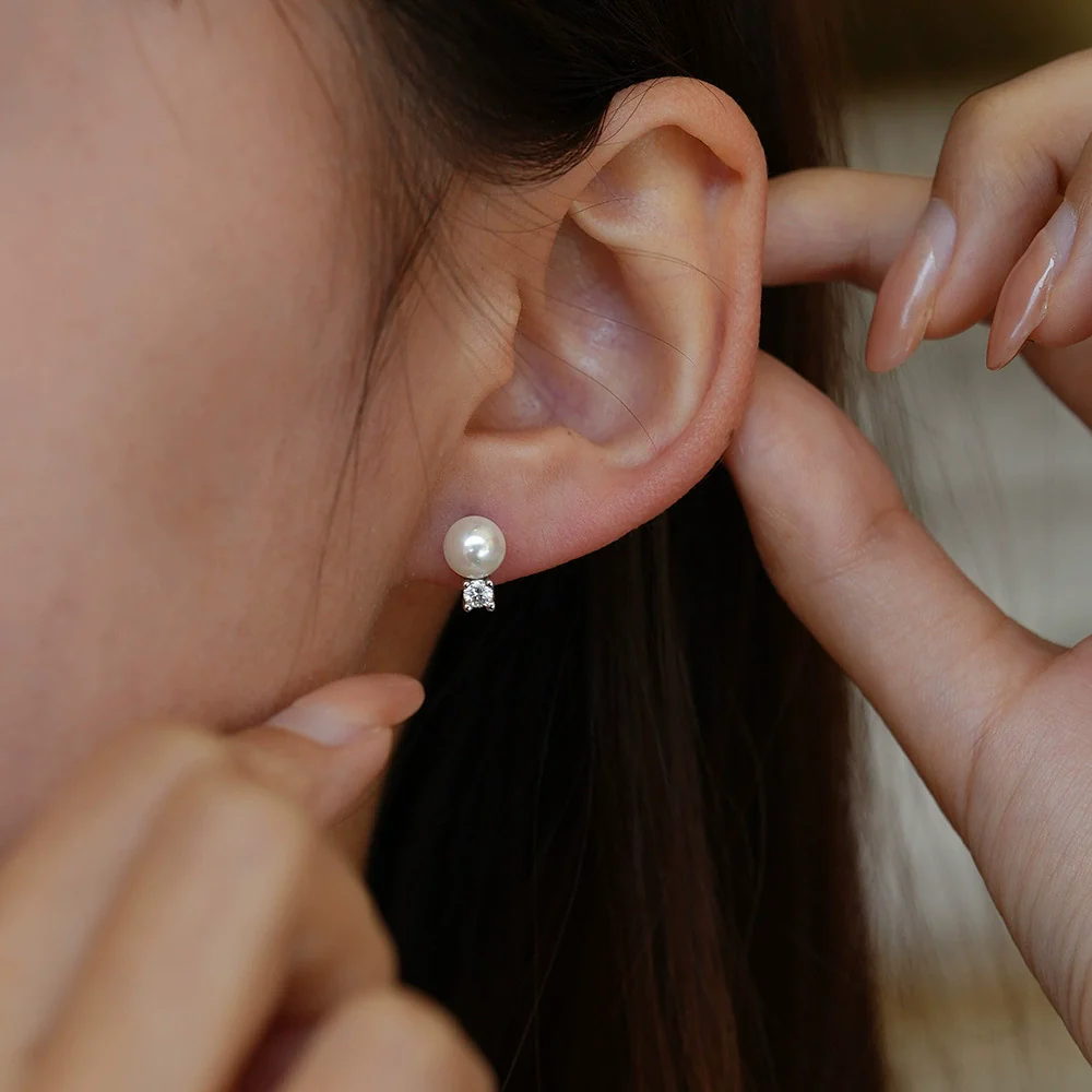 925 Sterling Silver Micropaved Moissanite And Natural Freshwater Pearl Earrings With Flower Pattern - Image 4