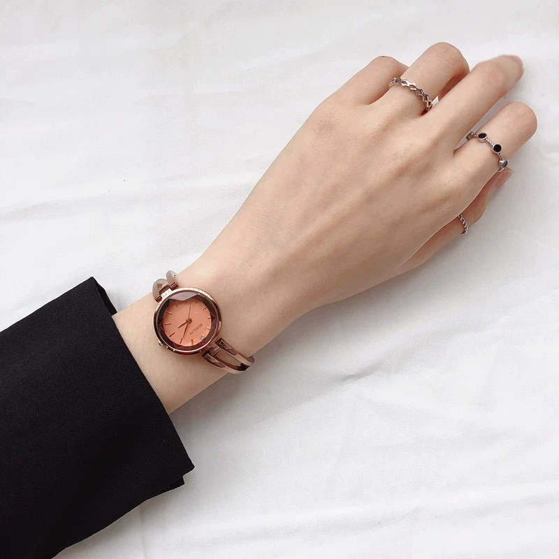 Allmatch Elegant Retro Metal Quartz Bracelet Watch For Female With Round Dial And Stainless Steel Strap