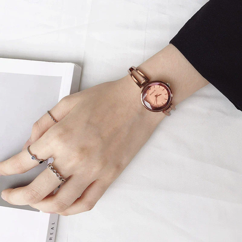 Allmatch Elegant Retro Metal Quartz Bracelet Watch For Female With Round Dial And Stainless Steel Strap - Image 5