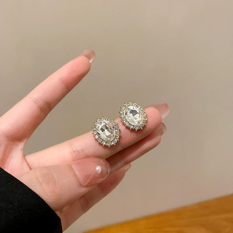 Alloy And 925 Silver Geometric Pigeon Egg Heart Earrings For Women Electroplated - Image 2