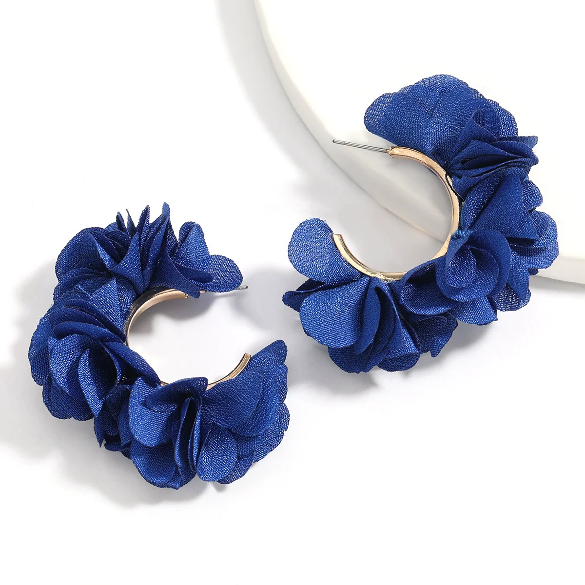 Alloy And Cloth Flower Cshaped Earrings For Women Fashion Style - Image 3
