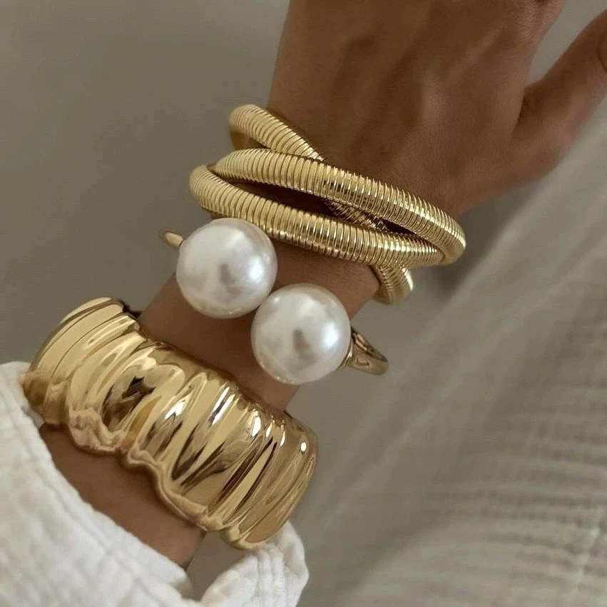 Alloy And Pearl Irregular Pleated Water Drop Cross Bracelet With Ins Style And Electroplating