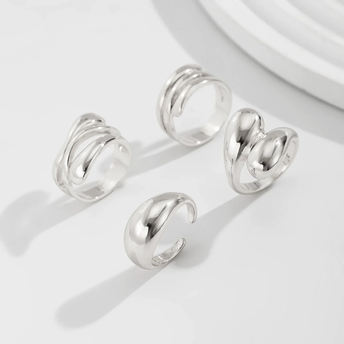 Alloy And Pearl Irregular Pleated Water Drop Cross Bracelet With Ins Style And Electroplating - Image 13