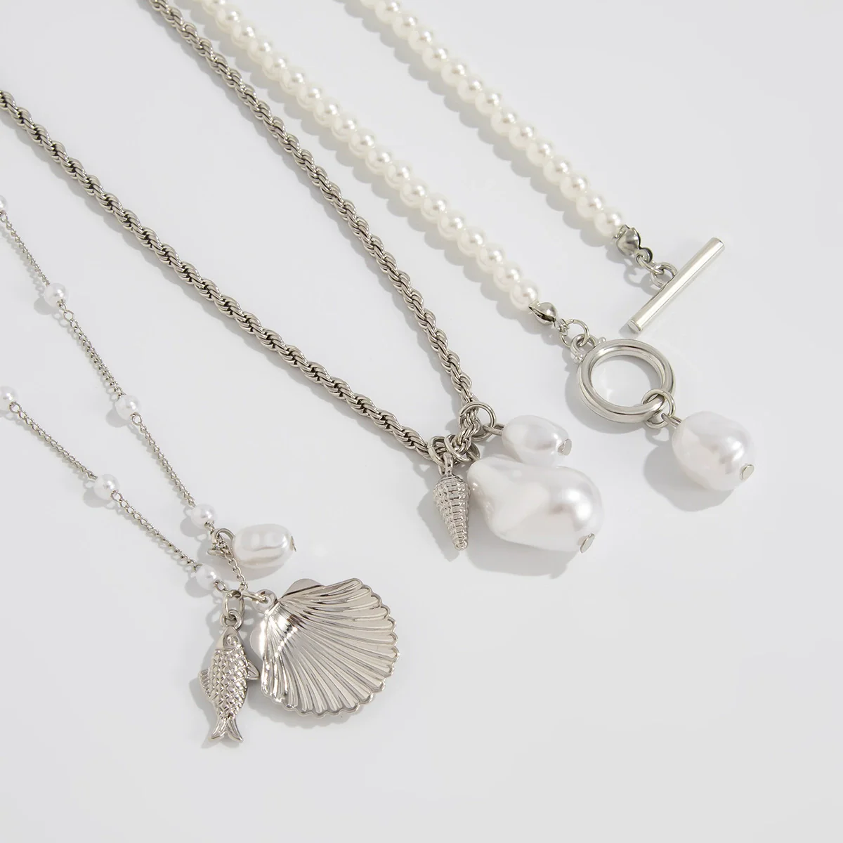 Alloy Beaded Shell Necklace With Geometric Ushaped Pendant And Electroplating For Women - Image 4