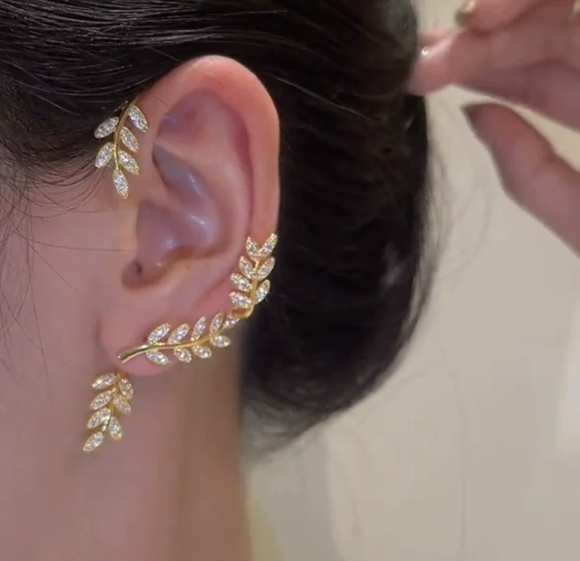 Alloy Butterfly Ear Clip With Diamond And Geometric Design For Women - Image 25