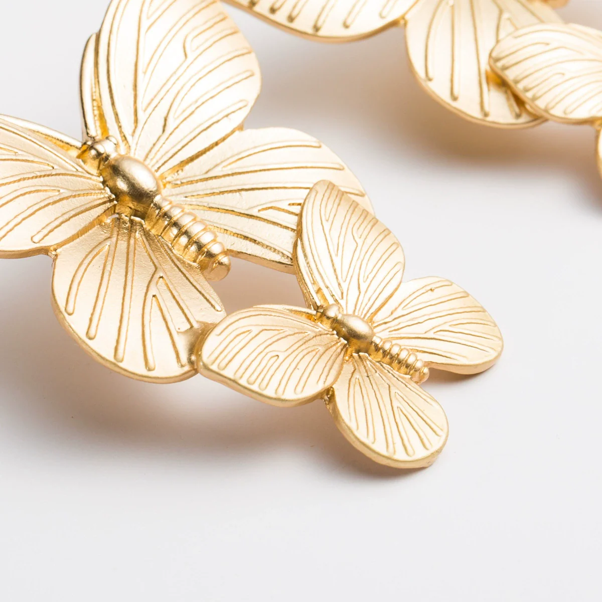 Alloy Butterfly Earrings With Electroplating And Metal Texture Cold Style For Female - Image 3