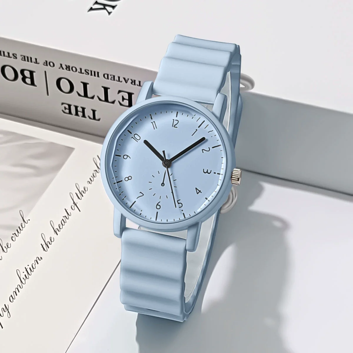 Alloy Case And Silicone Strap Round Student Quartz Watch With Wavy Design Leisure Style - Image 4