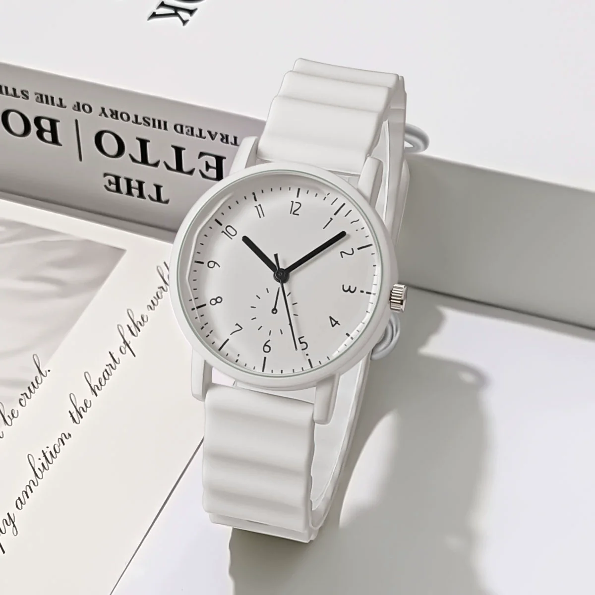 Alloy Case And Silicone Strap Round Student Quartz Watch With Wavy Design Leisure Style - Image 7