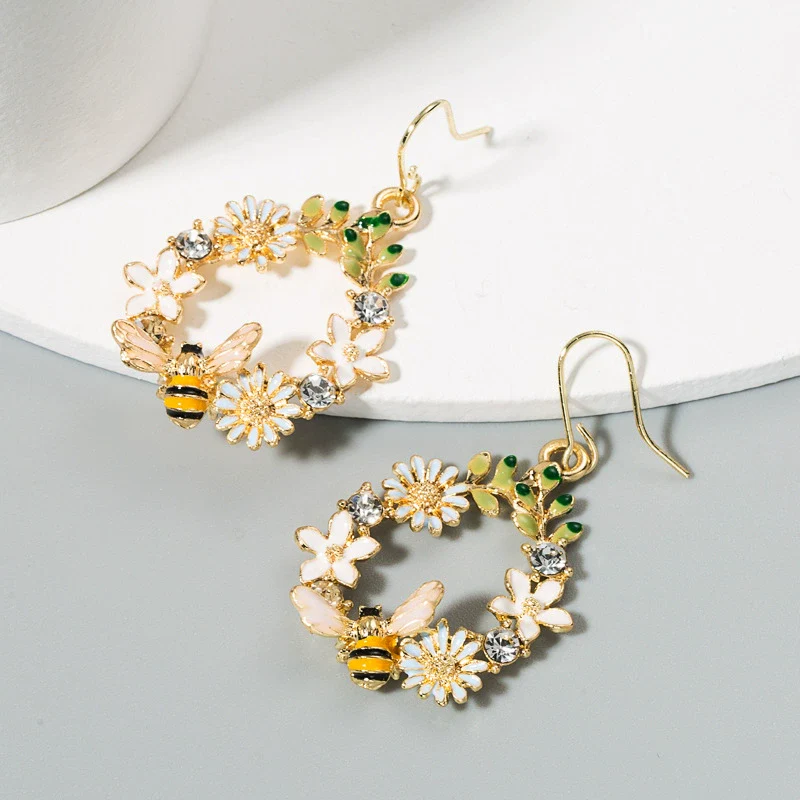 Alloy Creative Flowers Drop Earrings With S925 Silver Needle And Diamond Color Butterfly Bee Design For Women - Image 2