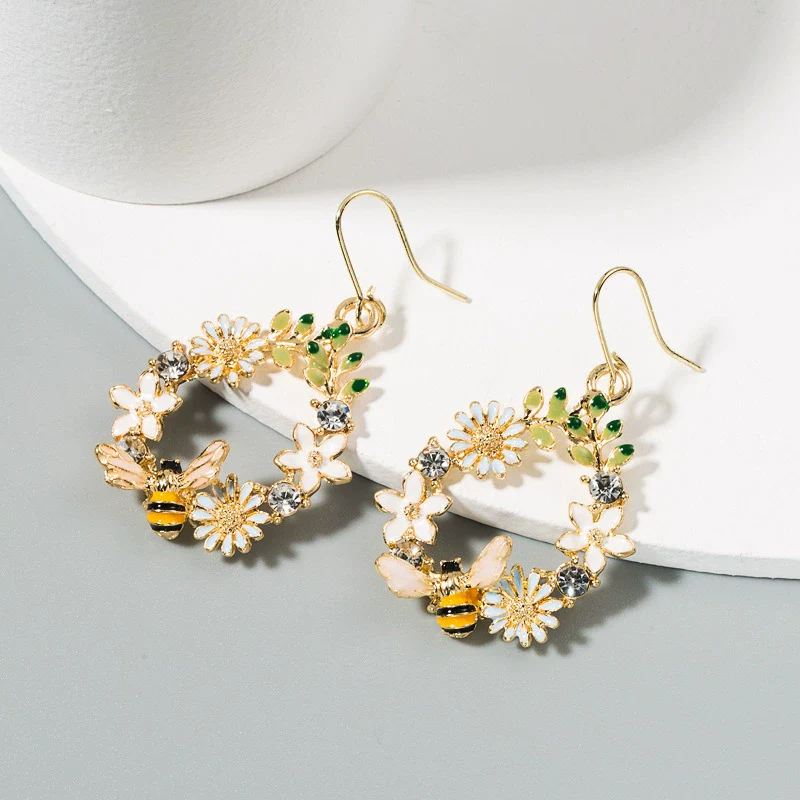 Alloy Creative Flowers Drop Earrings With S925 Silver Needle And Diamond Color Butterfly Bee Design For Women - Image 3