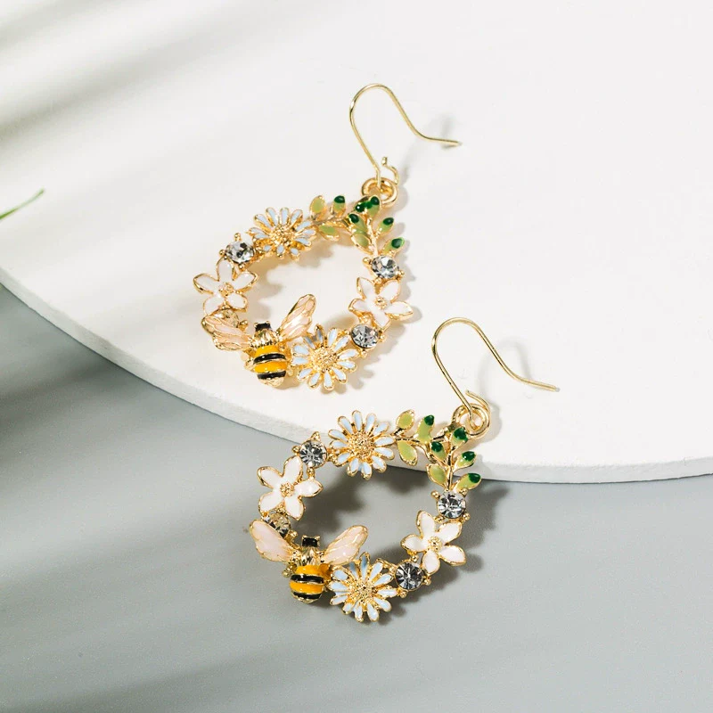 Alloy Creative Flowers Drop Earrings With S925 Silver Needle And Diamond Color Butterfly Bee Design For Women - Image 4
