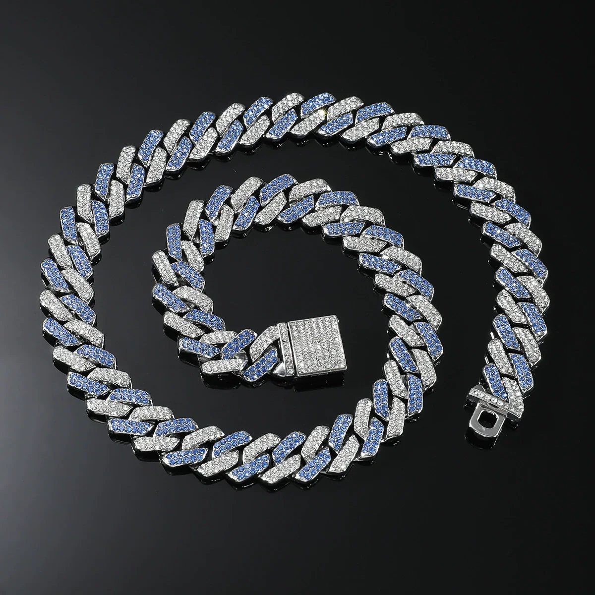 Alloy Cuban Chain Hiphop Style Jewelry With Geometric Pattern And Diamond Design - Image 4