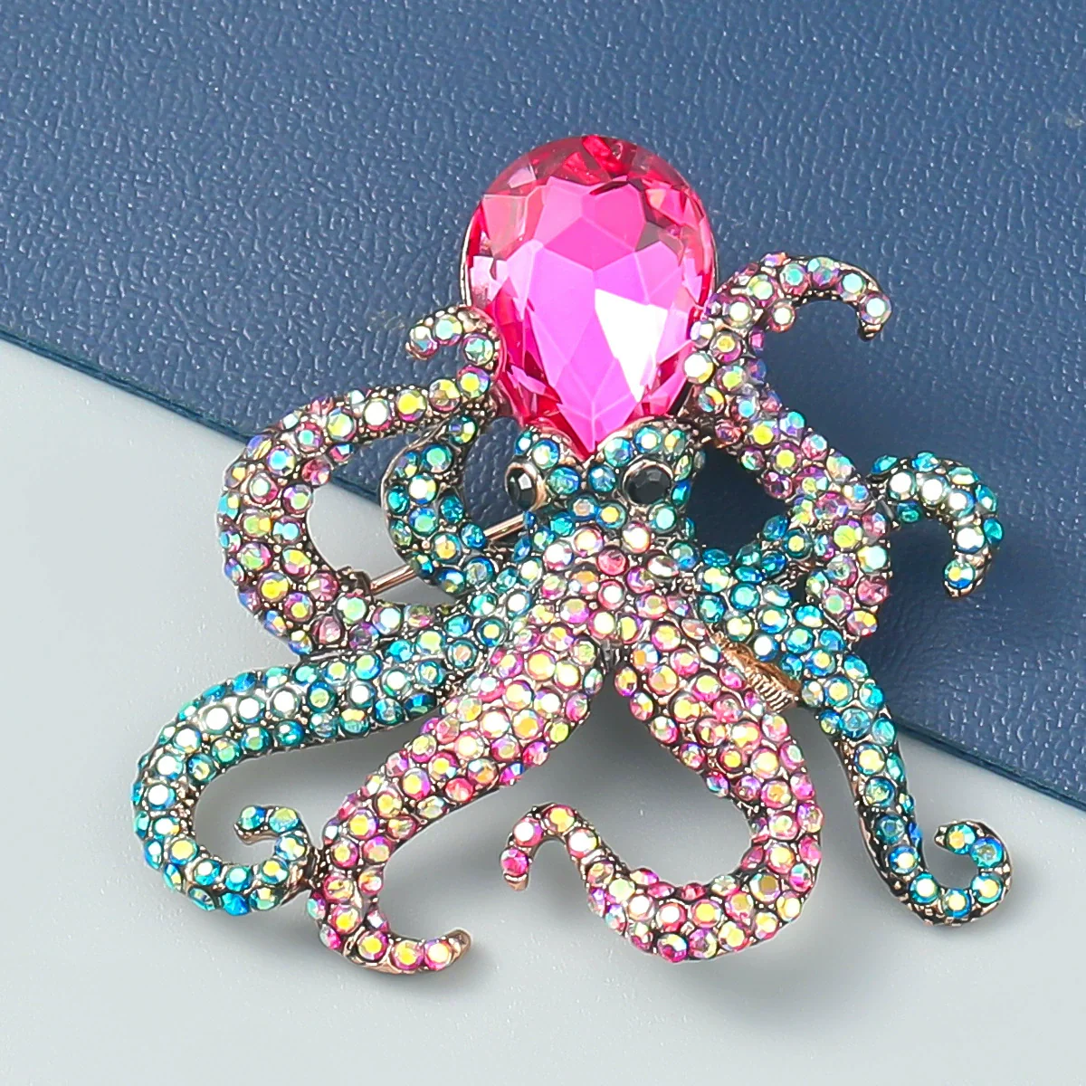 Alloy Diamondencrusted Octopus Brooch Natural Style Animal Pattern Women's Fashion Accessory - Image 2