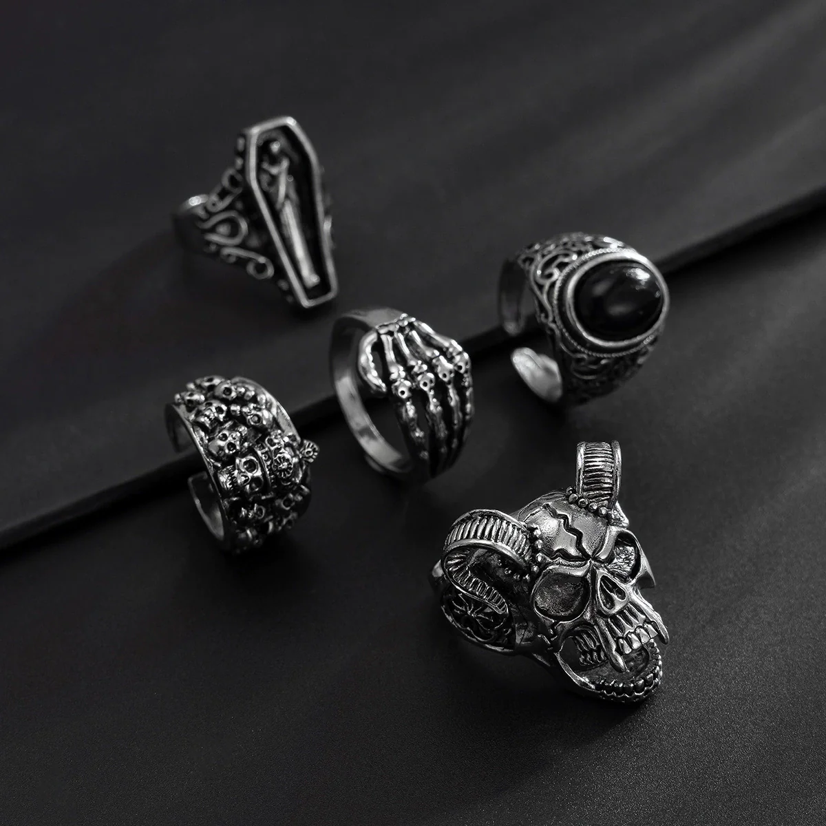 Alloy Distressed Skull Ring And Bracelet For Men Hiphop Retro Punk Style - Image 4