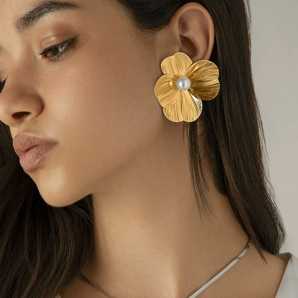 Alloy Electroplated Threedimensional Ginkgo Leaf Flower Imitation Pearl Tassel Women's Earrings With Geometric Pattern - Image 10