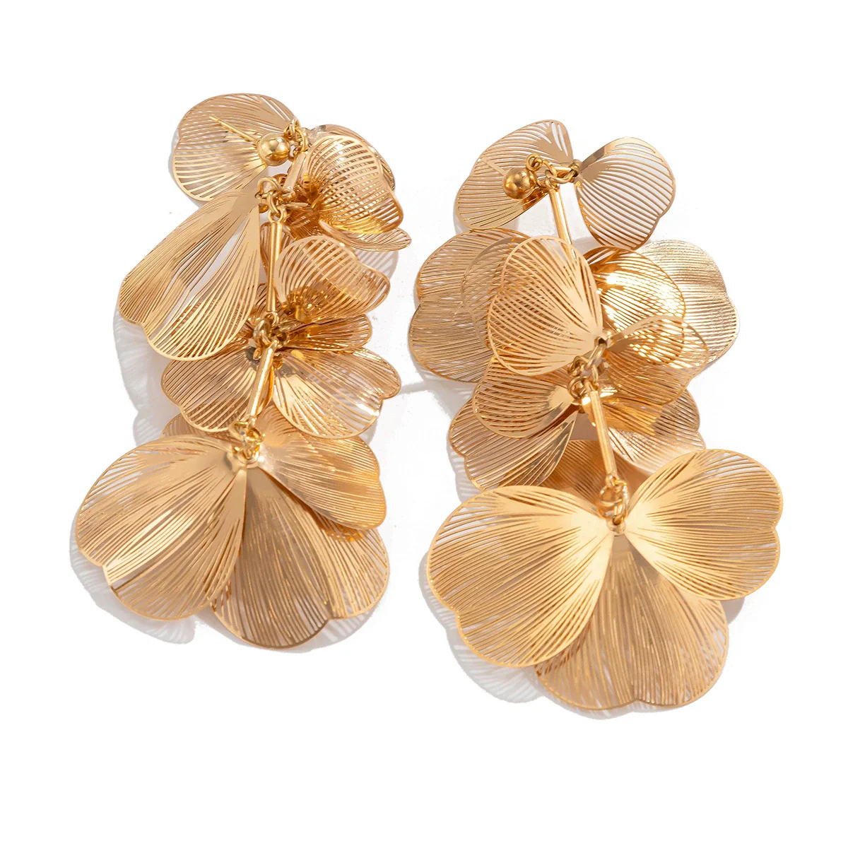 Alloy Electroplated Threedimensional Ginkgo Leaf Flower Imitation Pearl Tassel Women's Earrings With Geometric Pattern - Image 5