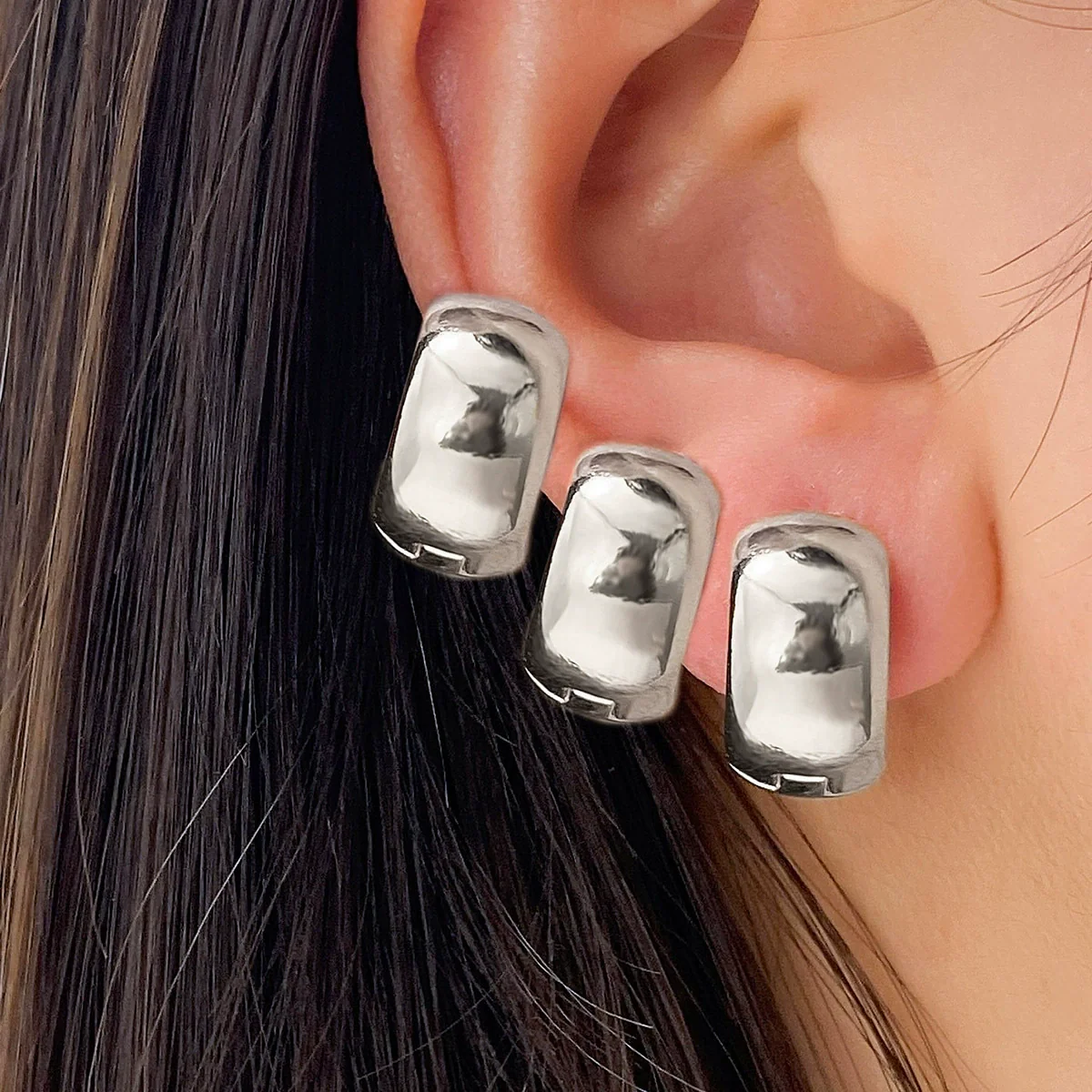 Alloy Electroplated U Shape Highend Retro Light Luxury Women's Earrings - Image 7