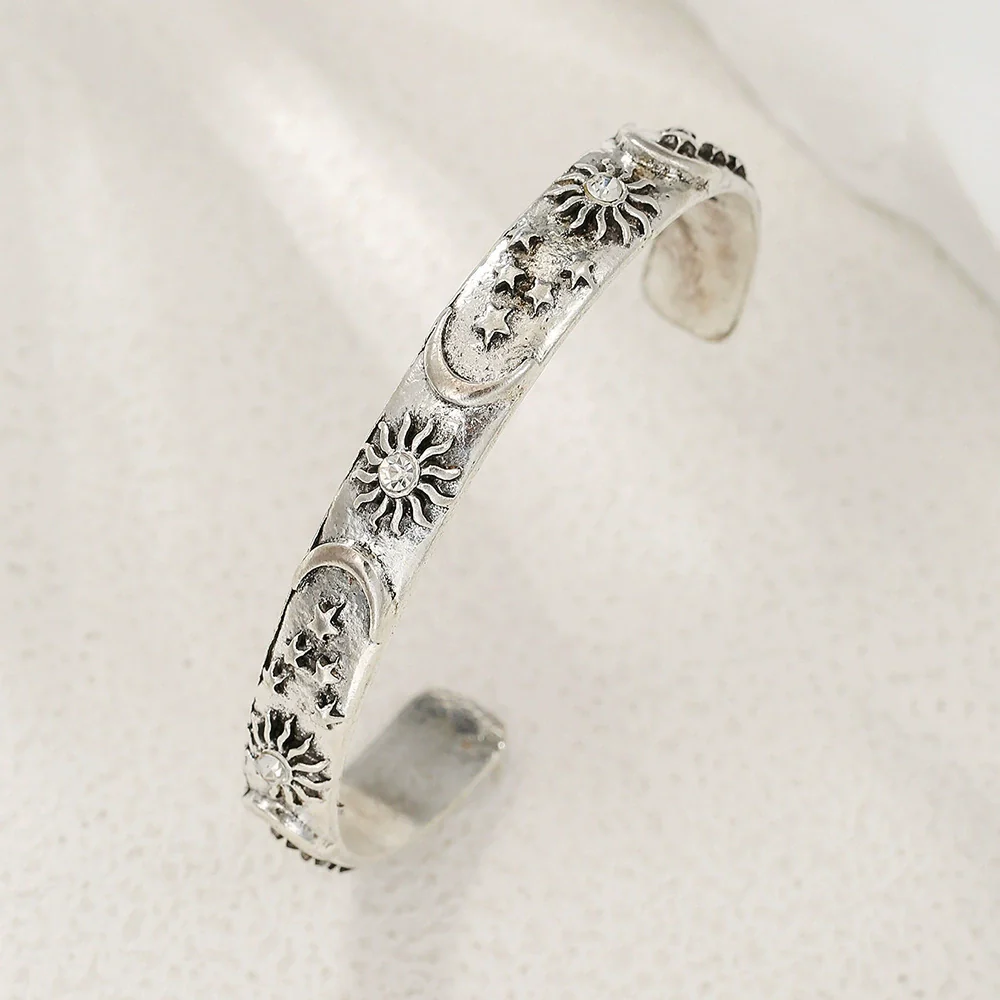 Alloy Embossed Diamond Sun And Moon Open Bracelet Electroplating Geometric Style - Image 2