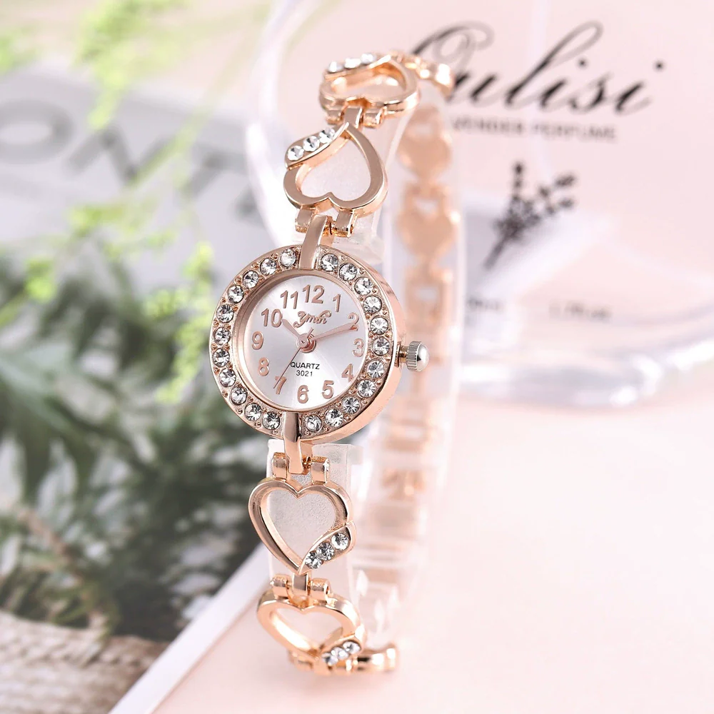 Alloy Fashion Heart String Bracelet Women's Quartz Watch With Round Dial - Image 3