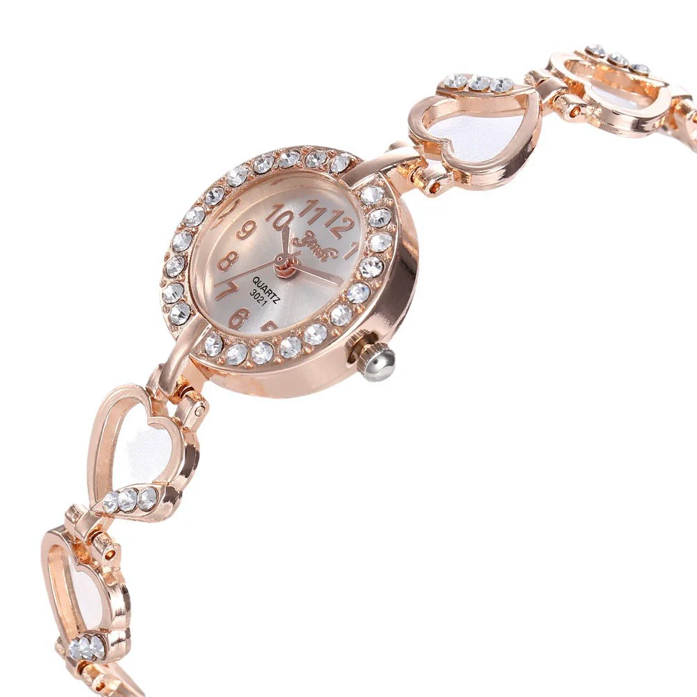 Alloy Fashion Heart String Bracelet Women's Quartz Watch With Round Dial - Image 5