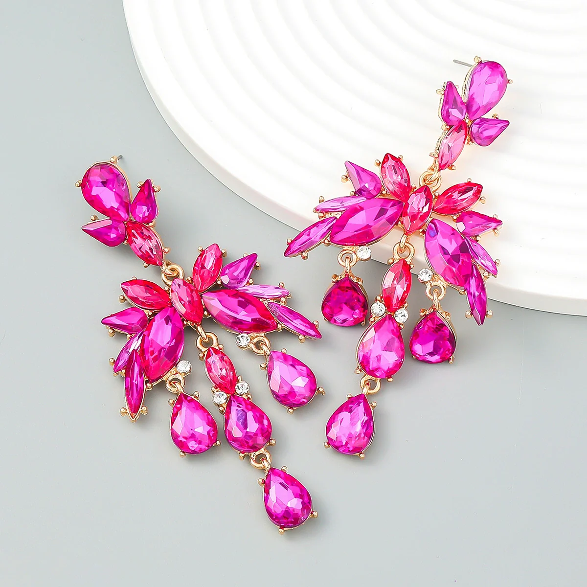Alloy Fashion Style Diamondinlaid Dropshaped Flower Earrings For Women - Image 4