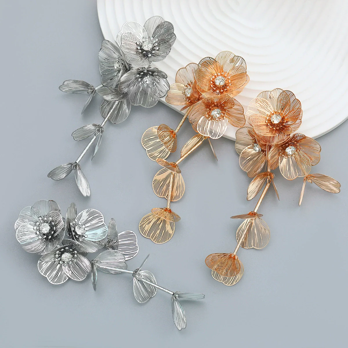 Alloy Flower Earrings For Women Styling With Diamond Design