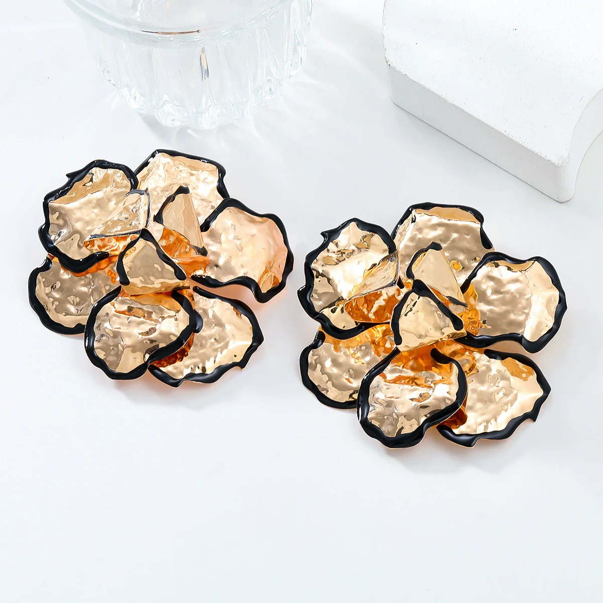 Alloy Flower Electroplating Women's Trendy Exaggerated Earrings - Image 3