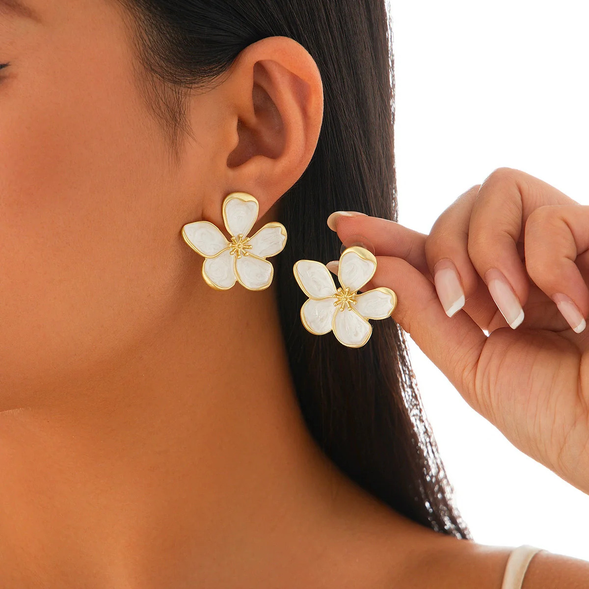Alloy Geometric And Flower Patterned Electroplated Threedimensional Ginkgo Leaf Women's Earrings - Image 8