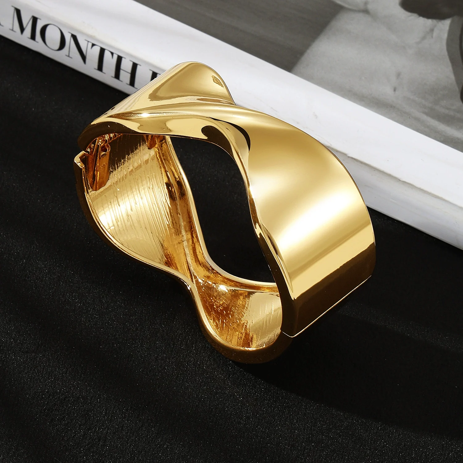 Alloy Geometric Asymmetrical Wide Bracelet For Women Punk Style Electroplated - Image 3