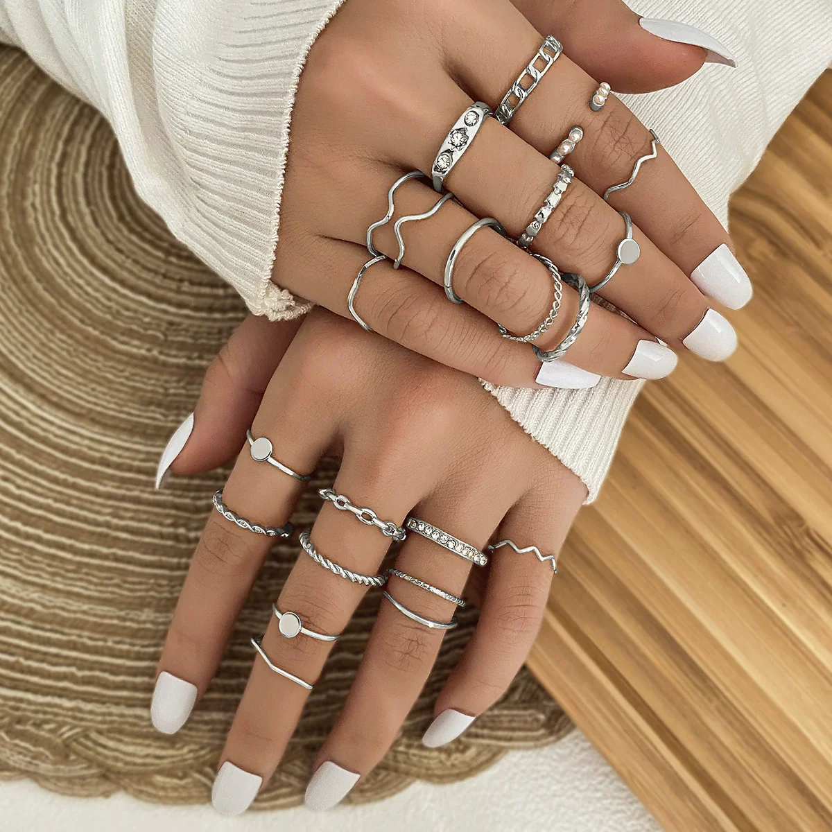 Alloy Geometric Black Butterfly Diamond Pearl Ring Dripping Oil Highend Unisex - Image 16