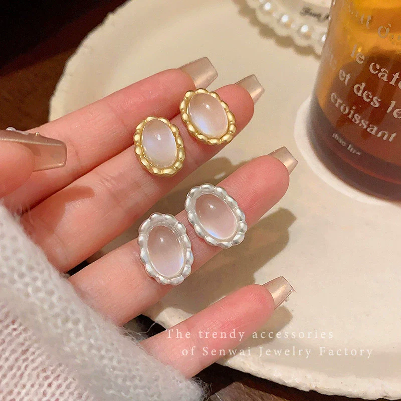 Alloy Geometric Cat's Eye Stone Women's Electroplated Earrings - Image 2