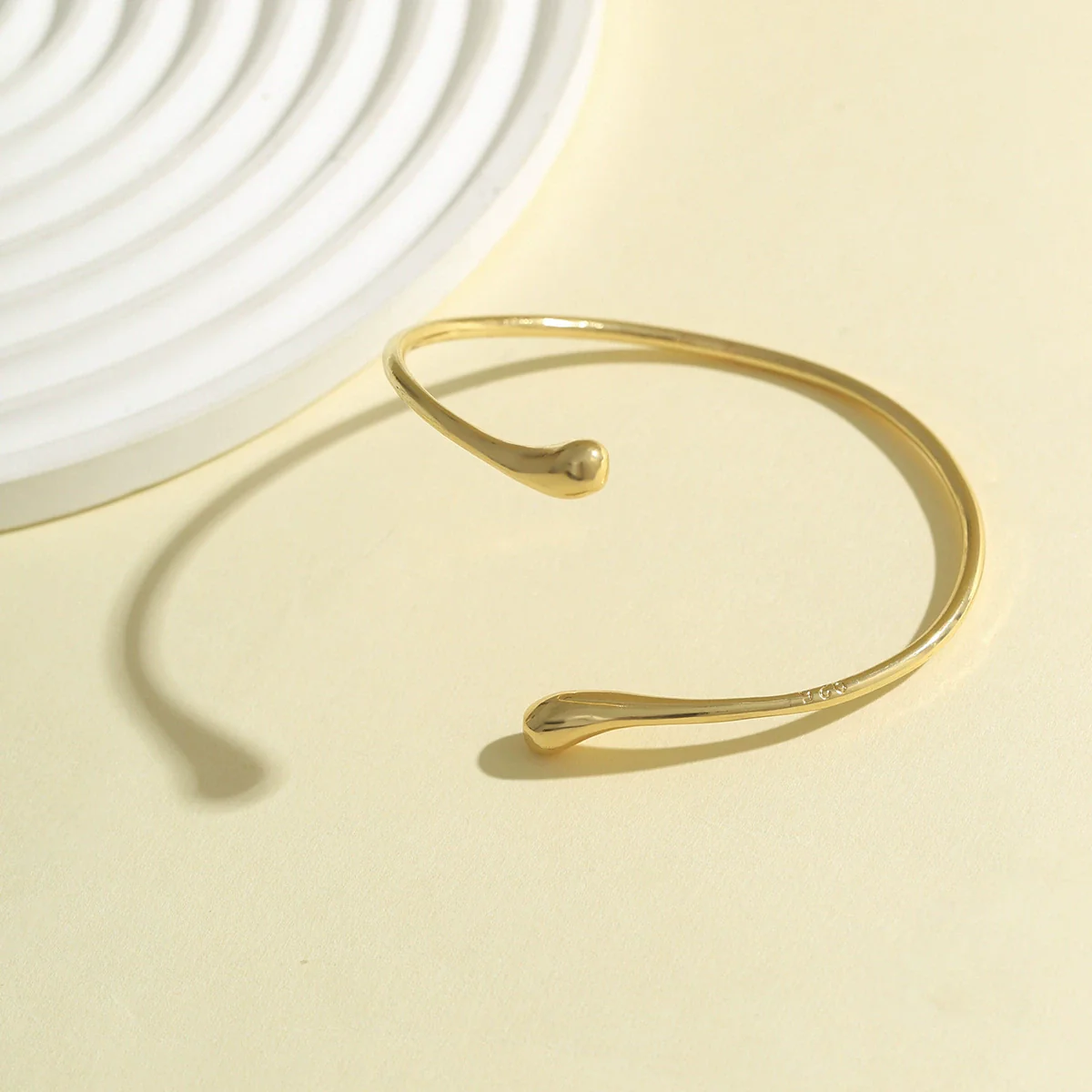 Alloy Geometric Electroplated Women's Water Drop Arm Ring Bracelet - Image 4