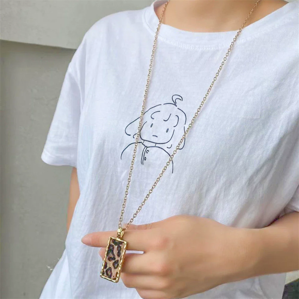 Alloy Geometric Leopard Sweater Chain Necklace With Electroplating For Women - Image 4
