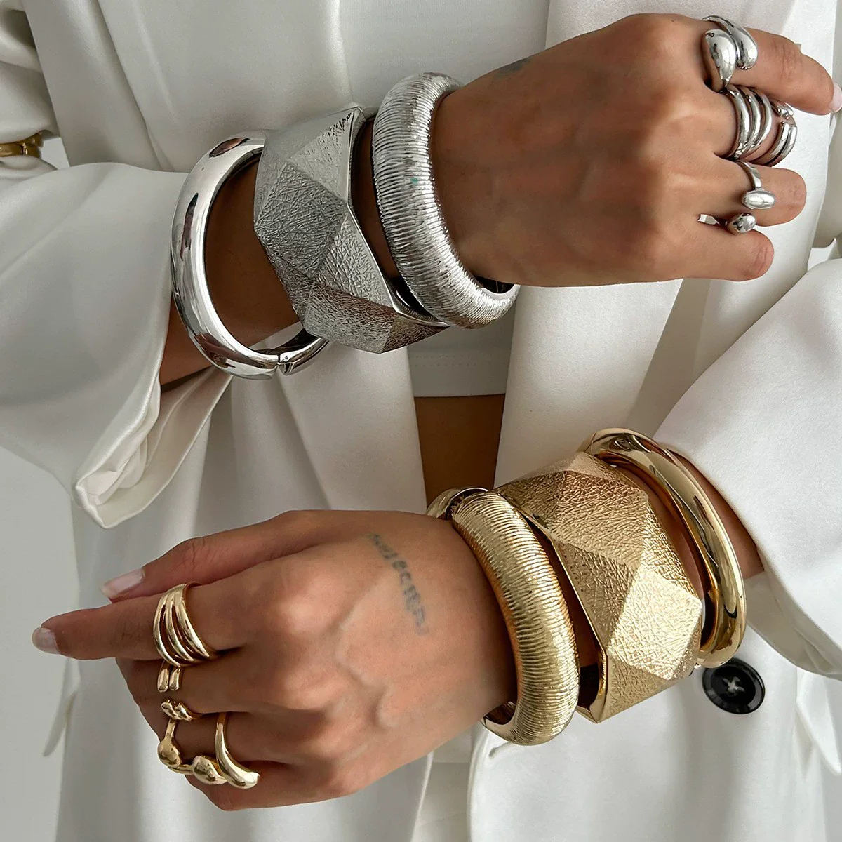 Alloy Geometric Personality Exaggerated Wide Face Electroplated Bracelet - Image 2