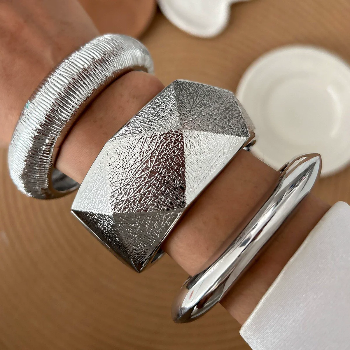 Alloy Geometric Personality Exaggerated Wide Face Electroplated Bracelet - Image 4