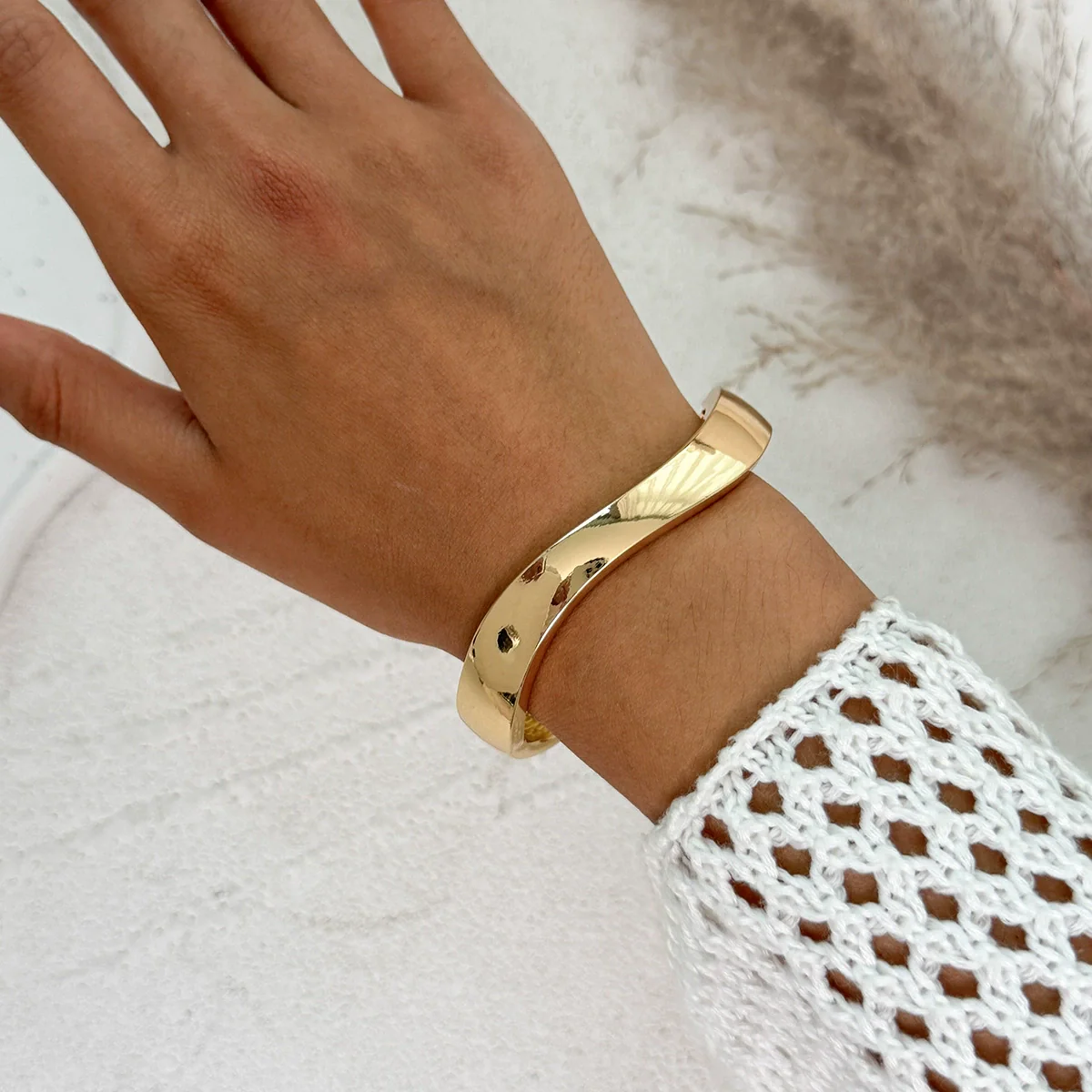 Alloy Geometric Simple Electroplated Bracelet Set - Image 6