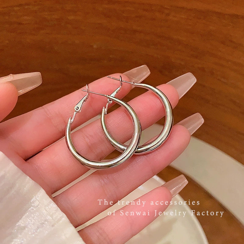 Alloy Geometric Women's Earrings With Electroplating - Image 6