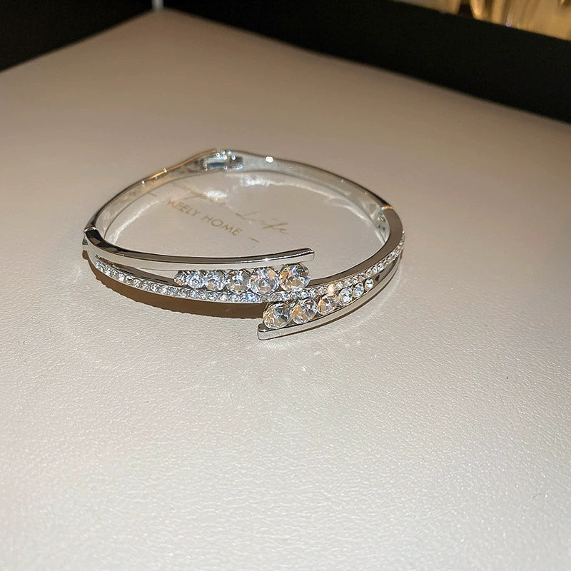 Alloy Geometric Zircon Women's Minimalist Adjustable Bracelet - Image 23