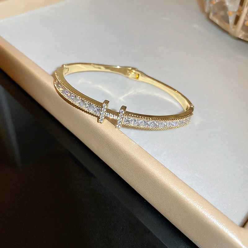 Alloy Geometric Zircon Women's Minimalist Adjustable Bracelet - Image 28