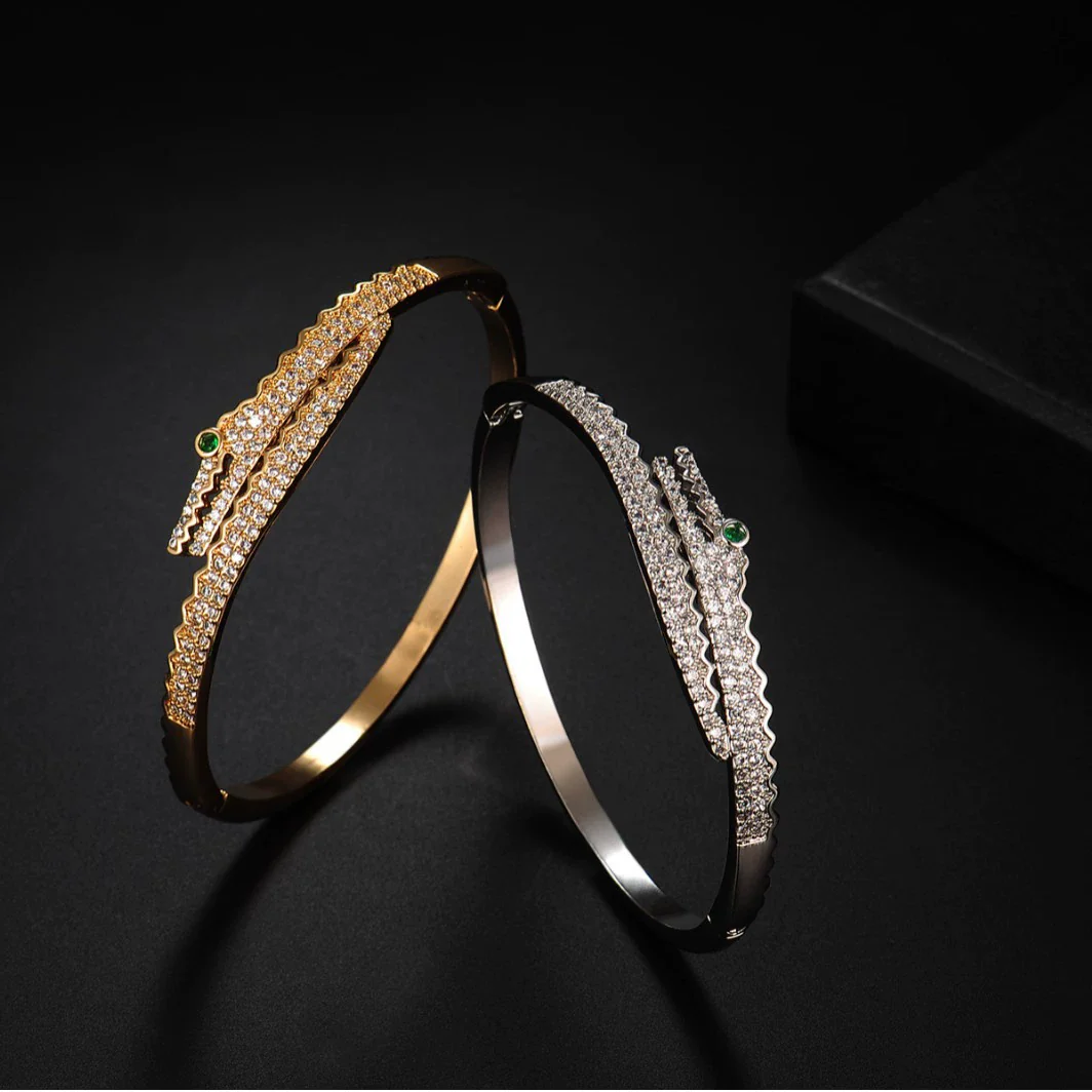 Alloy Gold Inlaid Natural Style Diamond Crocodile Bracelet Jewelry - Image 4