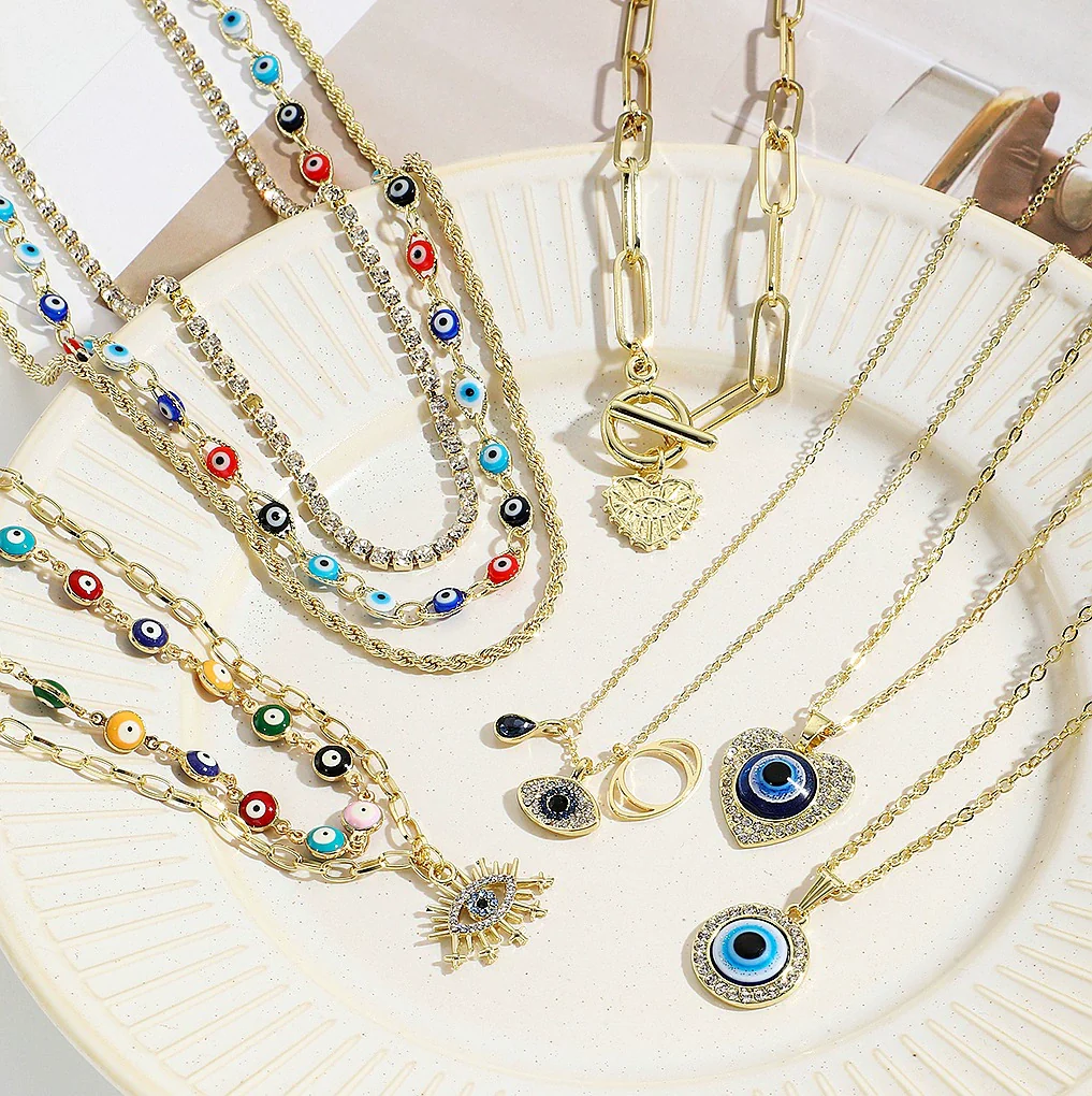 Alloy Heart Pattern Pendant Multilayer Necklace With Electroplating For Women