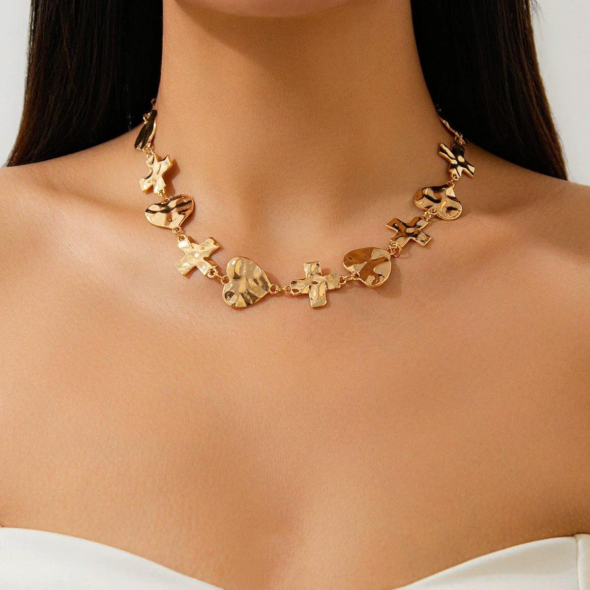 Alloy Heartshaped Electroplated Pleated Cross Stitching Necklace For Women