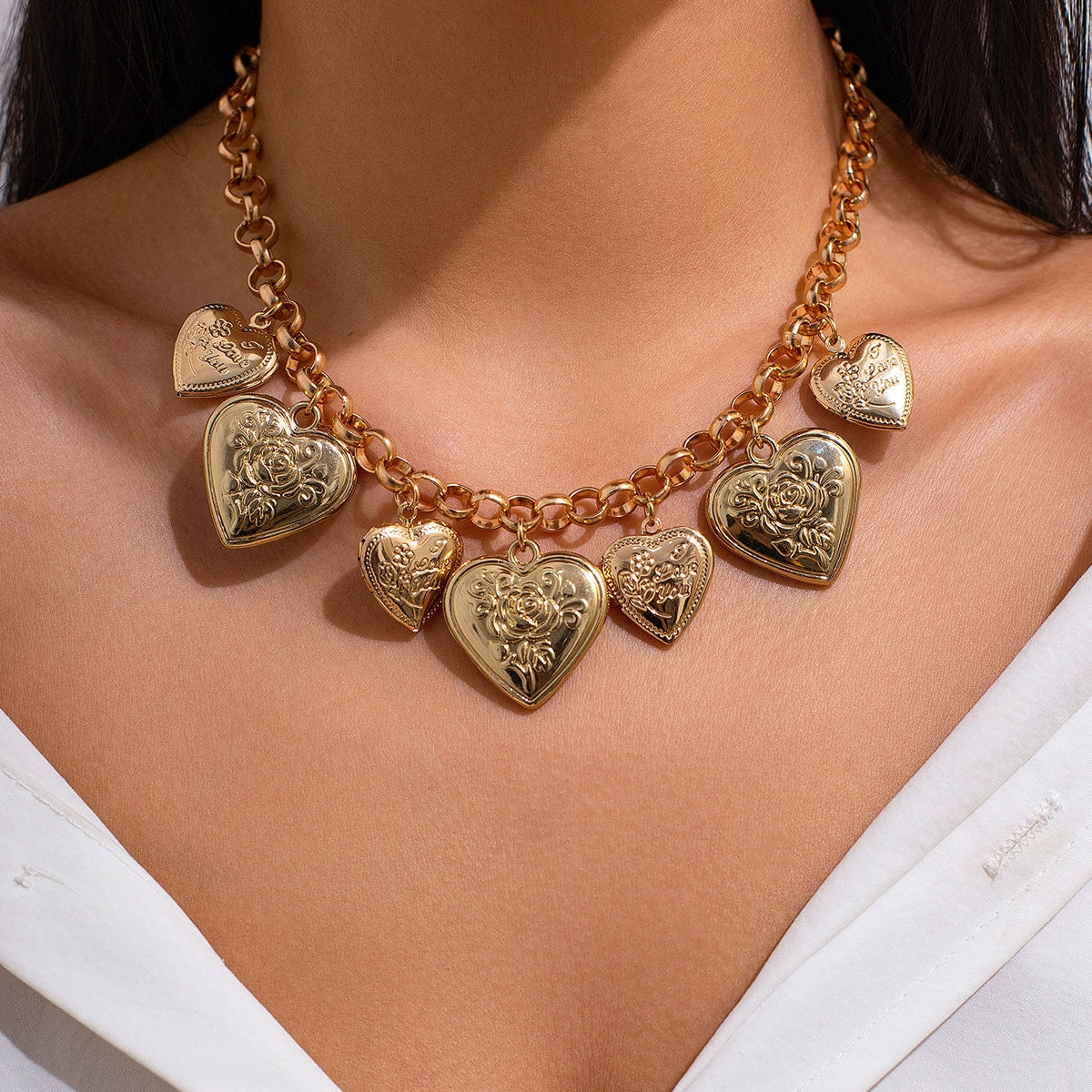 Alloy Heartshaped Pendant Clavicle Chain Necklace With Exaggerated Style And Electroplating Treatment - Image 6