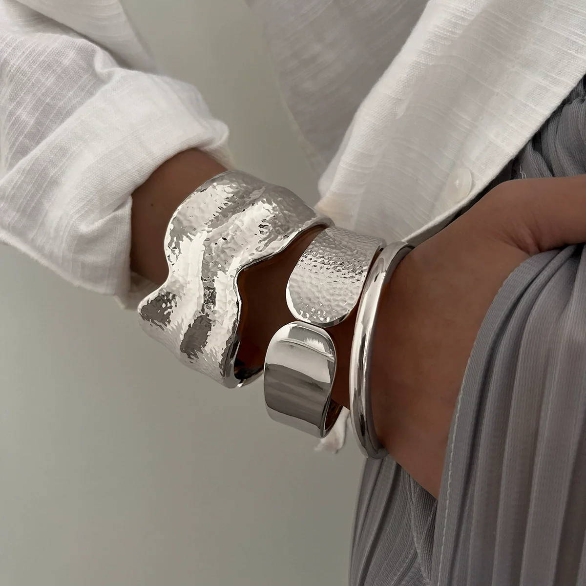 Alloy Hiphop Style Bracelet With Electroplating Treatment - Image 2
