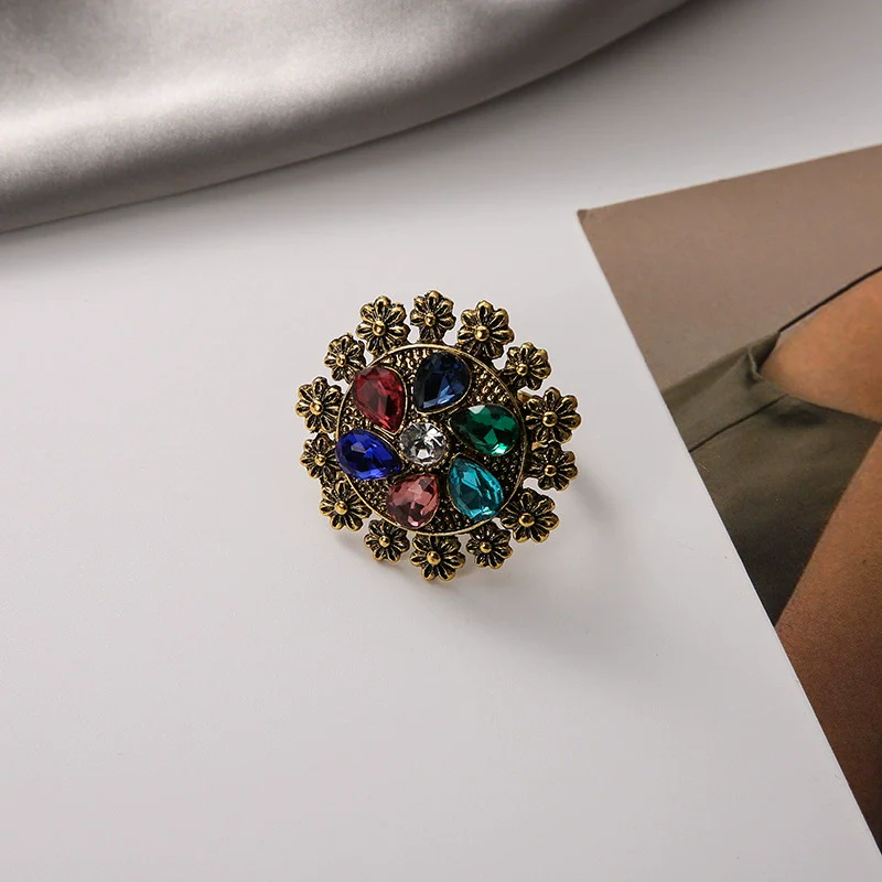 Alloy Hollow Flower Opening Ring For Women With Diamond Design Retro Fashion Style - Image 2