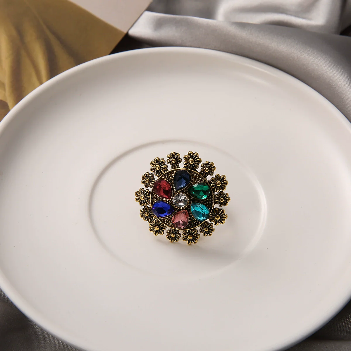 Alloy Hollow Flower Opening Ring For Women With Diamond Design Retro Fashion Style - Image 3