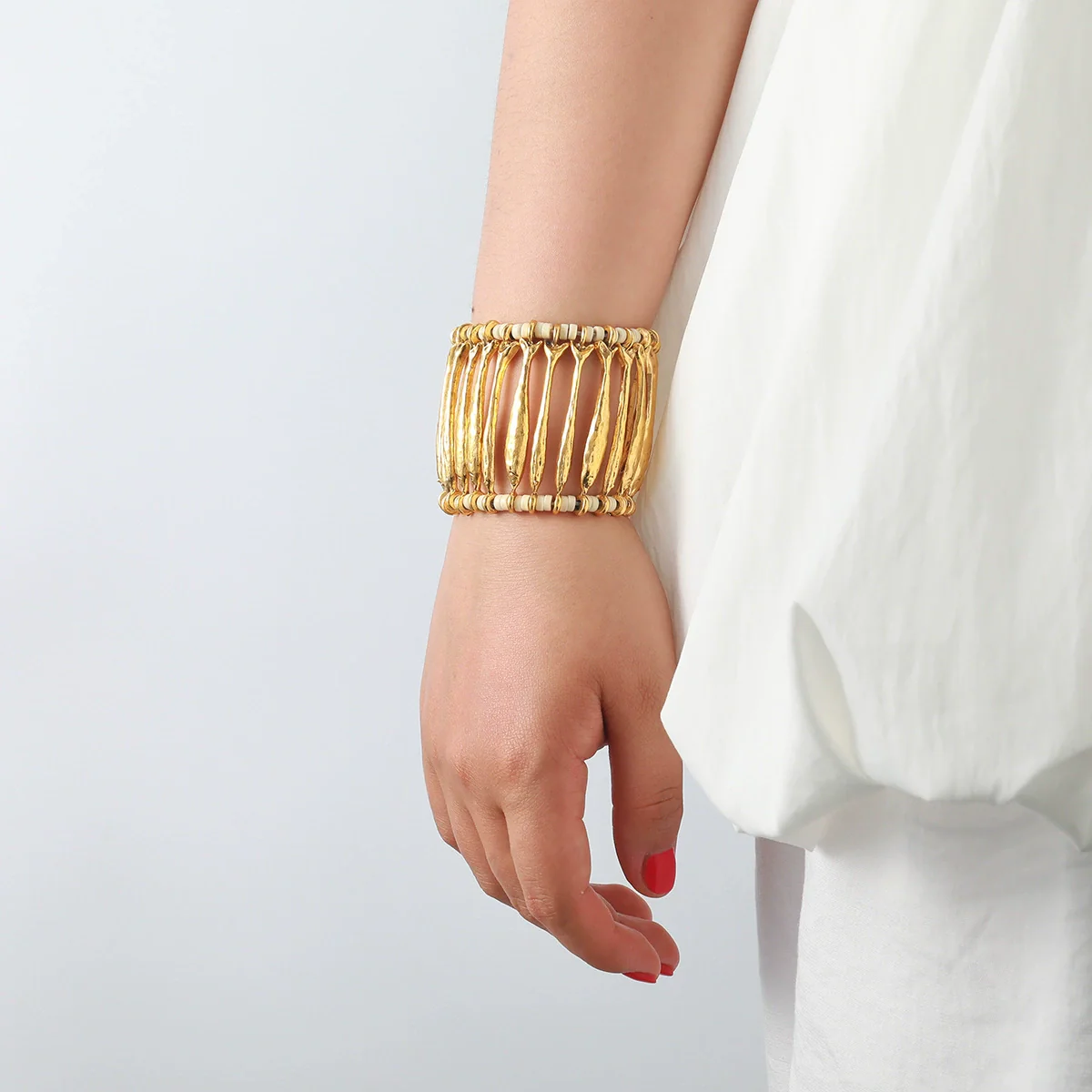 Alloy Hollowout Woven Elastic Ladies Bracelet With Geometric Style And Electroplating