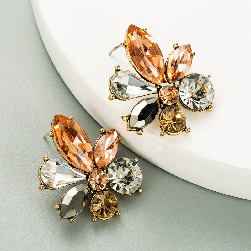 Alloy Inlaid Glass Diamond Flower Earrings Fashion Personality - Image 3