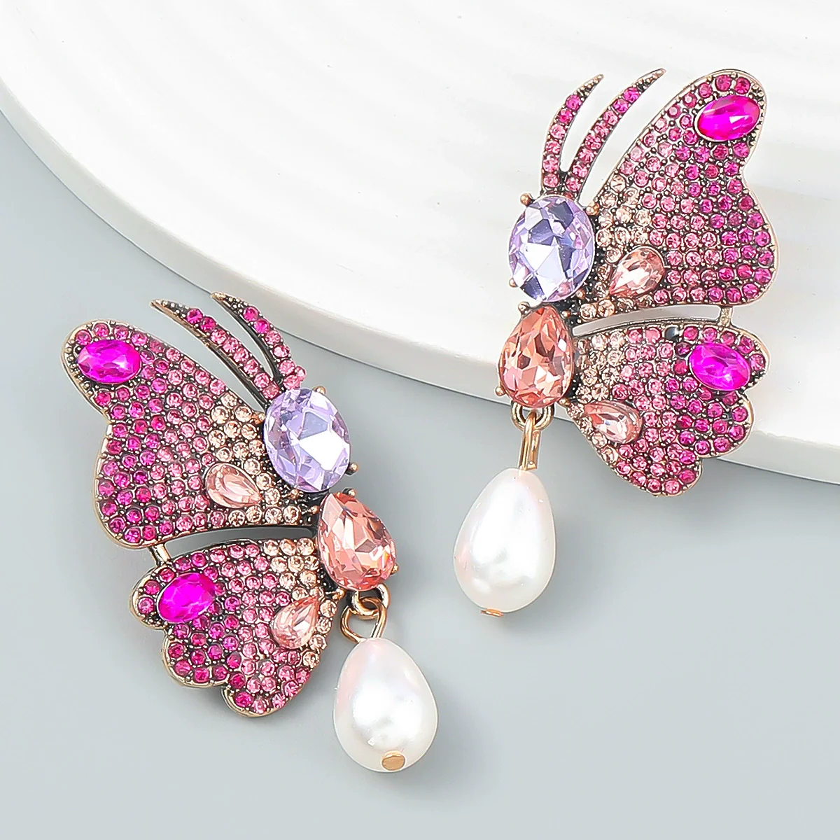 Alloy Inlaid Pearl Earrings With Colored Diamond And Butterfly Design For Women - Image 2