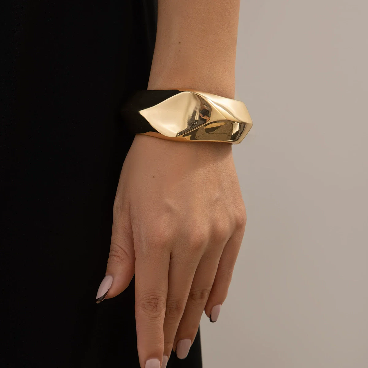 Alloy Ins Style Asymmetrical Cut Edge Spring Bracelet Electroplated - Image 3